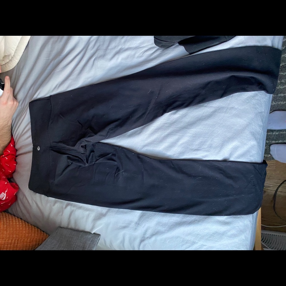 Black Lululemon leggings